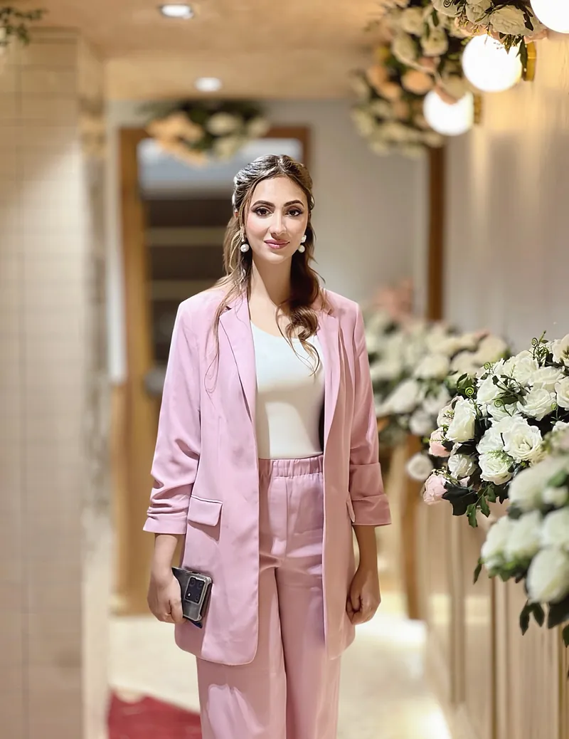 Dr. Faria Khan at the EVESSE North Nazimabad flagship